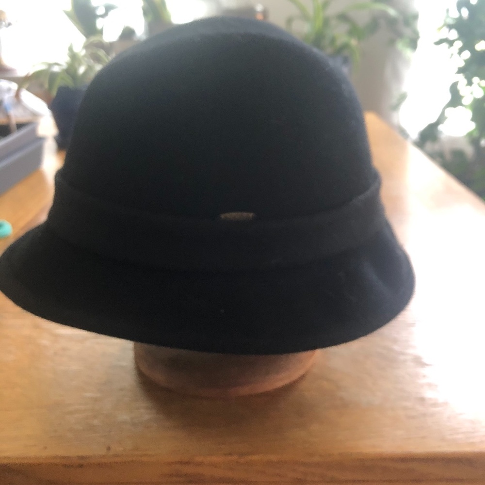 Hat - Picture 3 of 4